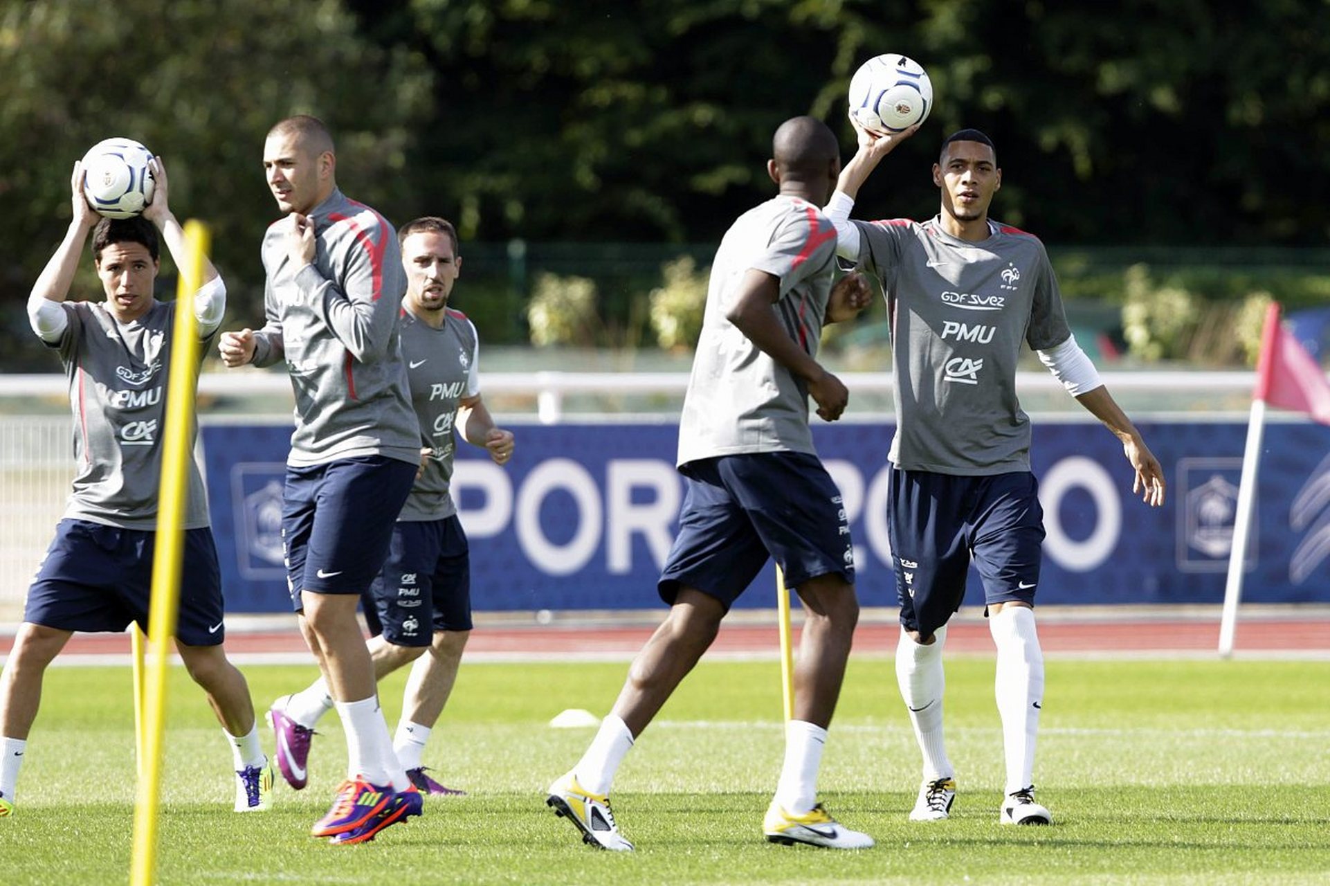 豪门对决，胜者将携手晋级半决赛