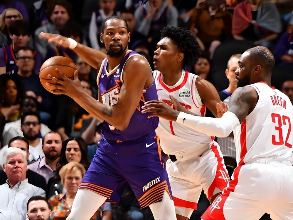 关于太阳队挑战开拓者队，球员们为争取胜利做好准备的信息