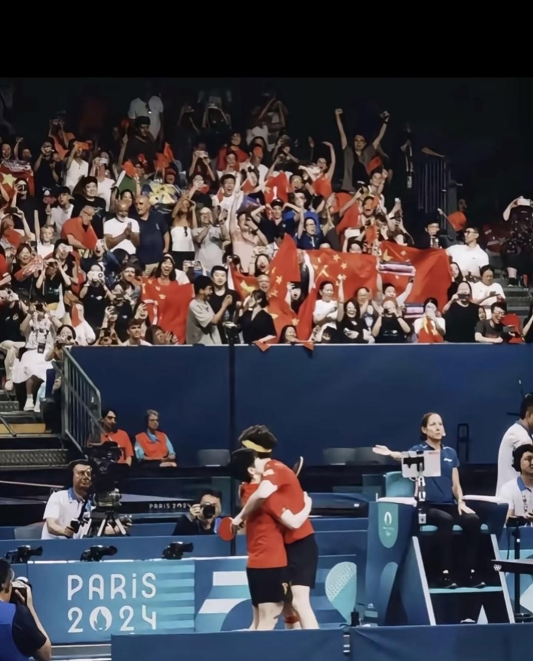 关于火爆瞬间!球场上精彩绝伦,观众热血沸腾的信息 关于火爆瞬间!球场上精彩绝伦,观众热血沸腾的信息