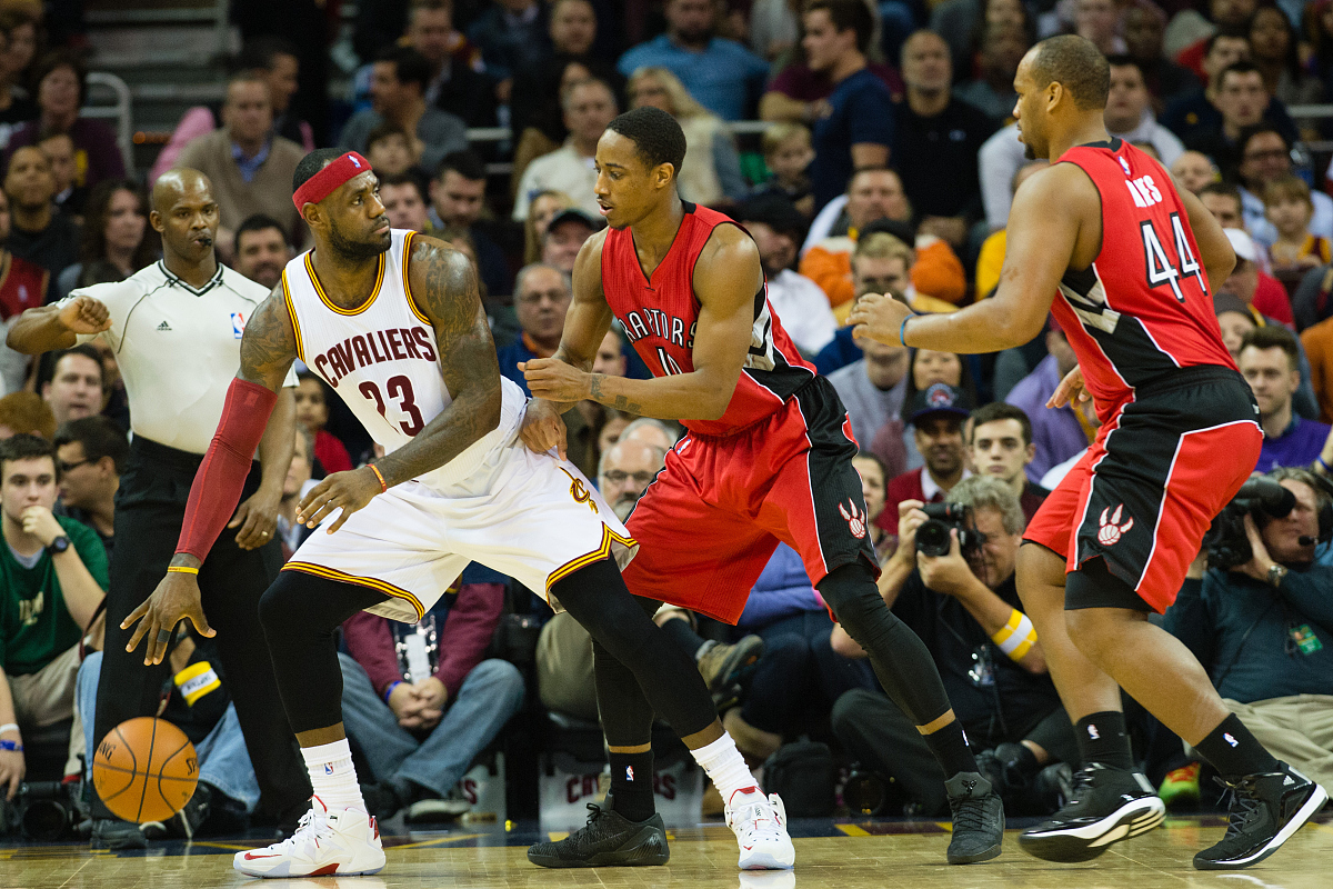 关于火爆瞬间!球场上精彩绝伦,观众热血沸腾的信息 关于火爆瞬间!球场上精彩绝伦,观众热血沸腾的信息