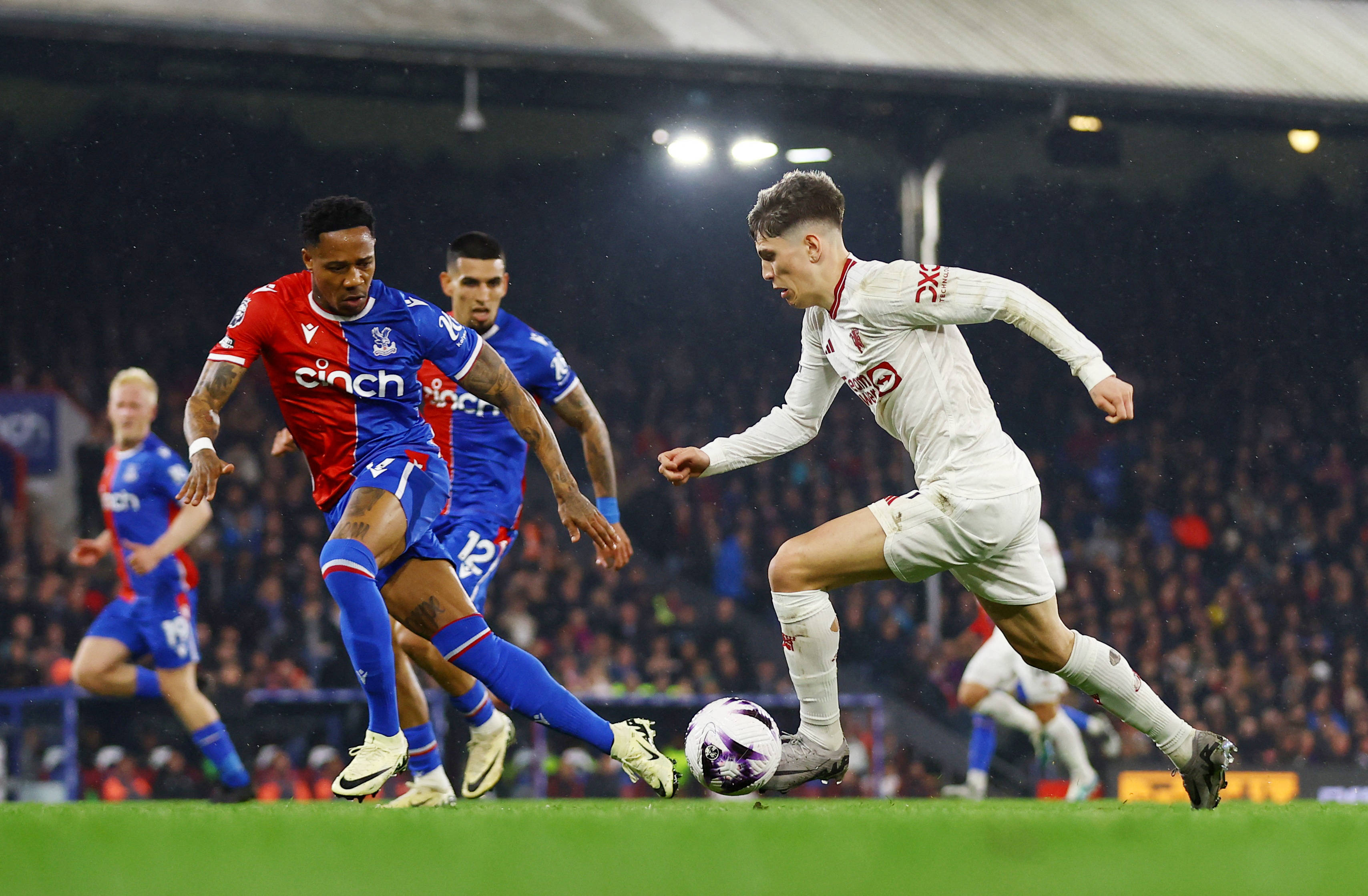 水晶宫客场大胜,逆转击败诺里奇的简单介绍 水晶宫客场大胜,逆转击败诺里奇的简单介绍