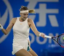 科维托娃在公牛比赛中败北，突破纪录引发热议！